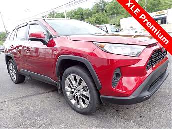 2021 Toyota RAV4 XLE 