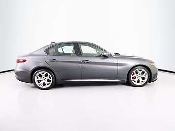 2022 Alfa Romeo Giulia Ti 