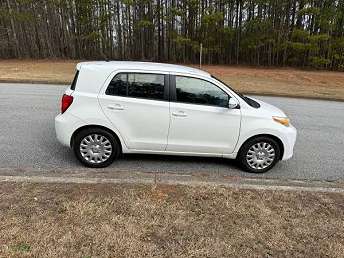 2009 White Scion xD Hatchback