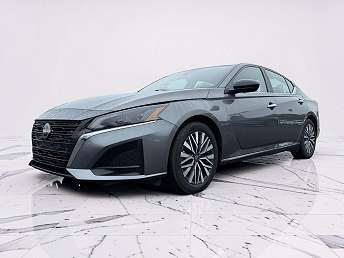 2024 Nissan Altima SV 