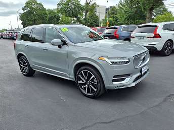 2024 Volvo XC90 B6 Plus 