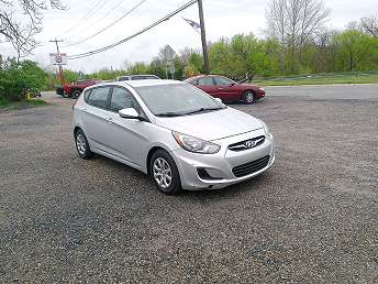Silver Hyundai Accent GS 2012