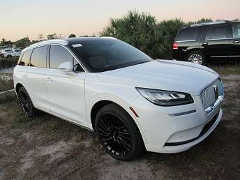 White Lincoln Corsair SUV 2023
