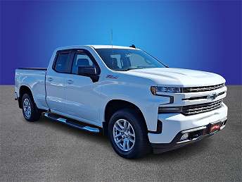 White Chevrolet Silverado 1500 RST 2019
