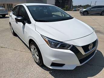 2022 Nissan Versa S 