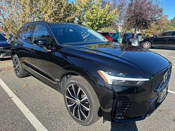 2025 Volvo XC60 B5 Plus 