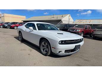 2017 Dodge Challenger SXT 