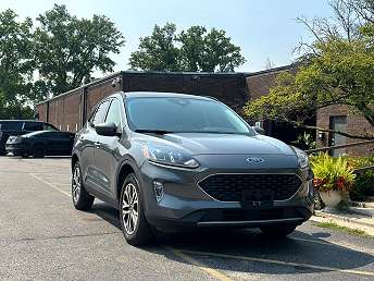 2022 Ford Escape SEL 