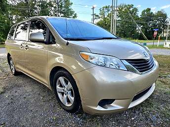 2011 Toyota Sienna LE 