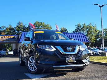 Black Nissan Rogue SUV 2018