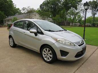2013 Ford Fiesta SE 