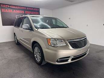 2014 Chrysler Town & Country Touring 