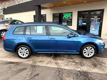 2017 Volkswagen Golf S 