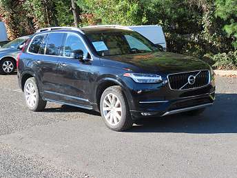 2017 Volvo XC90 T6 Momentum 