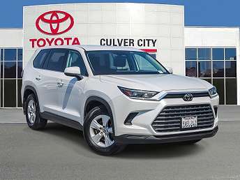 2025 Toyota Grand Highlander LE 