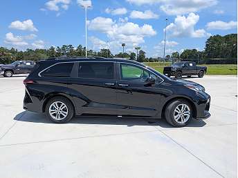 2023 Toyota Sienna XSE 