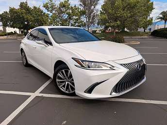 2020 Lexus ES 300h 