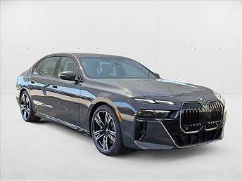 2025 BMW 7 Series 740i 