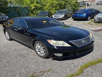 Black Lexus LS 460 2010