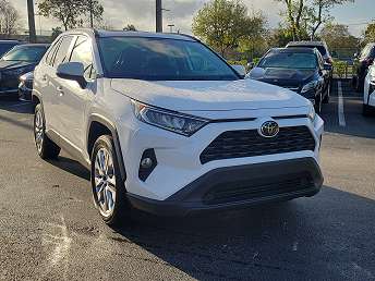 2019 Toyota RAV4 XLE 