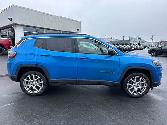 2022 Jeep Compass Latitude 