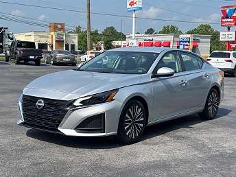 2023 Nissan Altima SV 