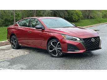 2023 Nissan Altima SR 