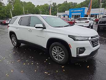 2023 Chevrolet Traverse LT 