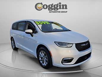 2023 Chrysler Pacifica Touring-L 