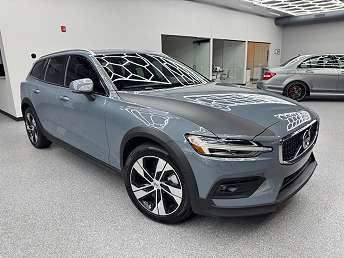 2022 Volvo V60 T5 