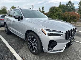 2025 Volvo XC60 B5 Plus 