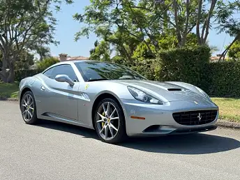 Ferrari California カタログ 2014 Ferrari California