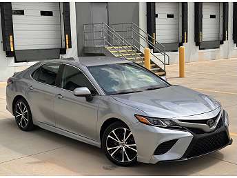 2019 Toyota Camry SE 