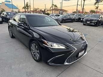 2020 Lexus ES 300h 