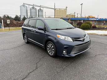 2018 Toyota Sienna XLE 