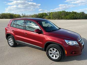 2010 Volkswagen Tiguan S 