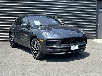 2022 Porsche Macan  
