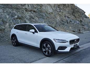 2024 Volvo V60 B5 Plus 