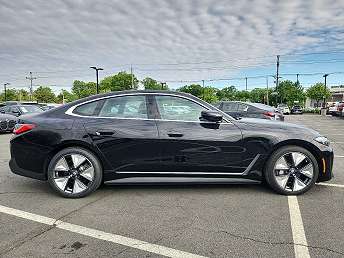 2025 BMW i4 eDrive40 