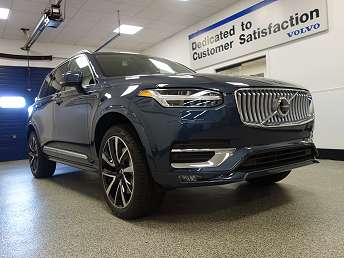 2025 Volvo XC90 B6 Plus 