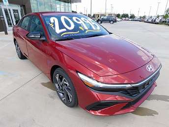 2025 Hyundai Elantra SEL 