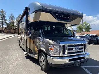 2019 Ford Econoline E-450 Commercial