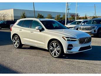 2023 Volvo XC60 B5 Plus 