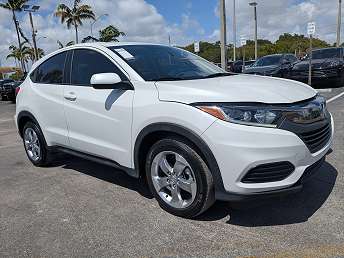 White Honda HR-V LX 2022
