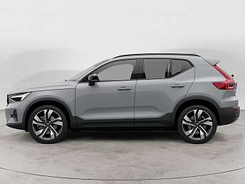 2024 Volvo XC40 B5 Ultimate 