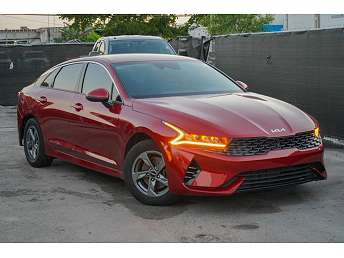 2022 Kia K5 LXS 
