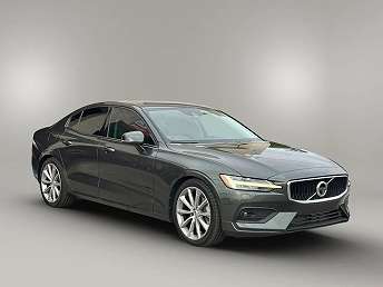 2020 Volvo S60 T5 Momentum 