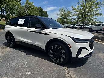White Lincoln Nautilus Reserve 2025