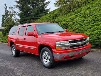 Red Suburban 1500 SUV 2002