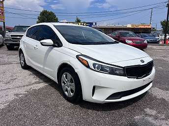 2017 Kia Forte5 LX 